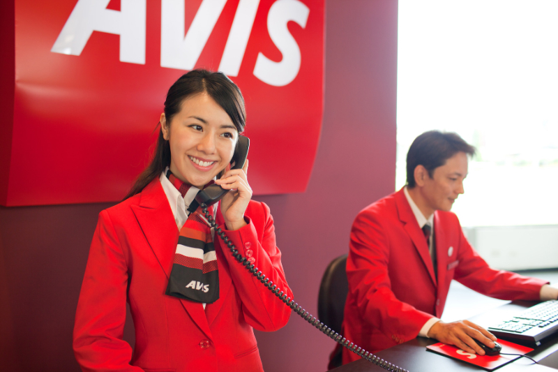  AVIS機場接送，擁有歐系豪華轎車、中英日三語司機、24小時客服、線上簡便預約服務、6小時前可免費取消等六大優勢